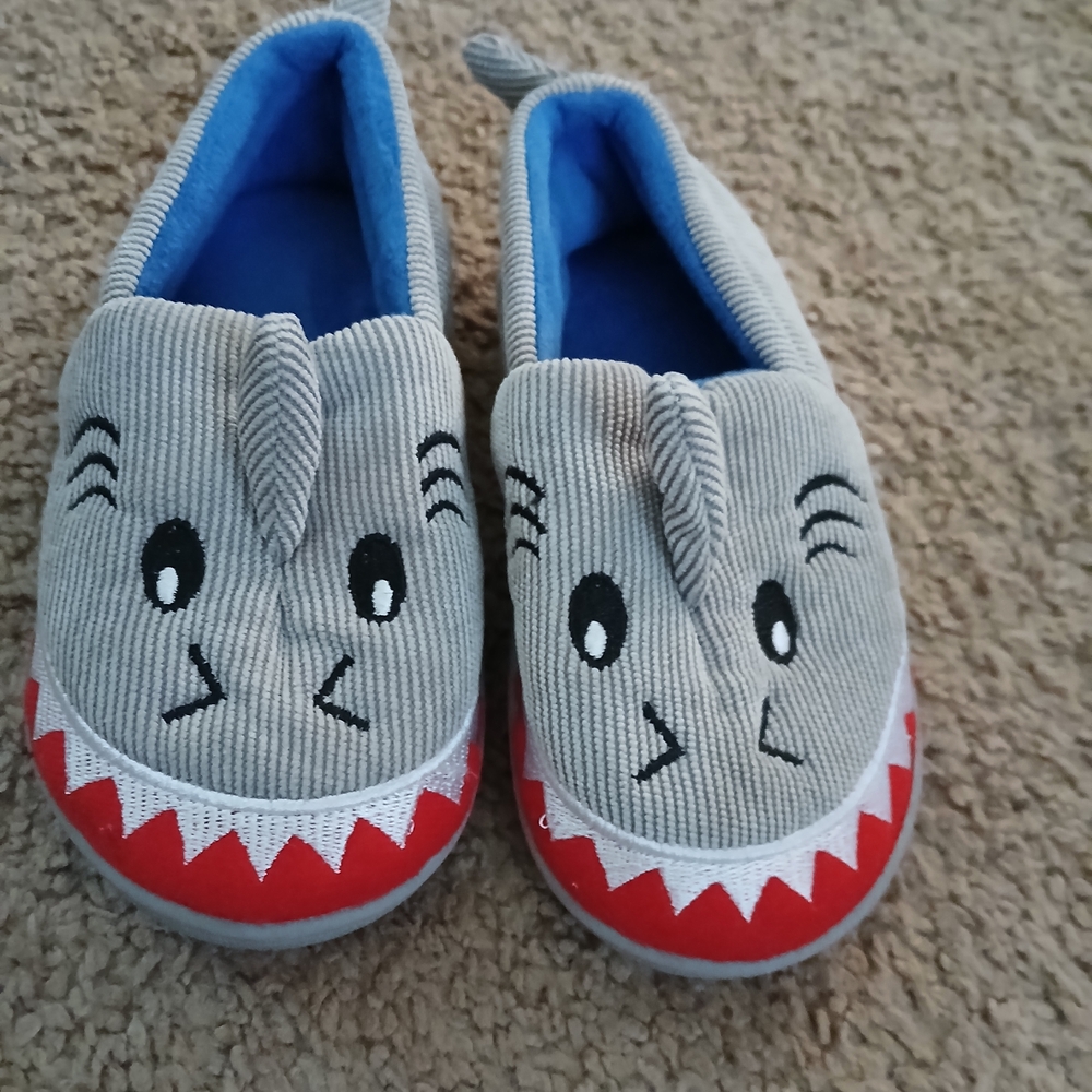 Gray and Red Kids Shark Slippers